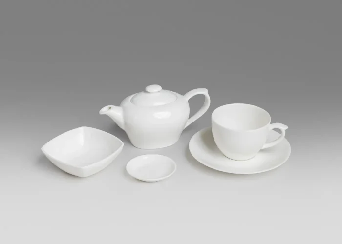 Bone China and porcelain crockery_ Fine bone China for First and Business class