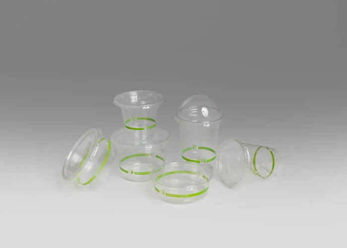Cups_ Bio smoothie cups with domed_flat lids