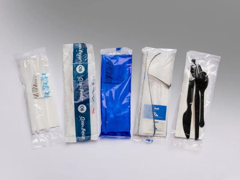 Cutlery packs_ Assorted branded and unbranded cutlery packs Cutlery packs_ Assorted branded and unbranded cutlery packs